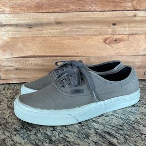 Mens lite Gray Vans classic lace up size 11